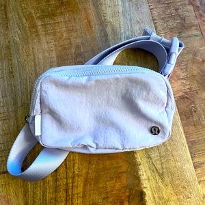 Lululemon Belt Bag (Lavender Fog)